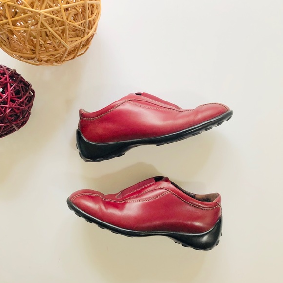 Tod's Shoes - Tod’s red driving/bowling shoes, Sz. 38